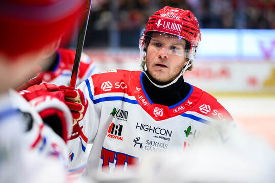 Timrås Anton Heikkinen jublar