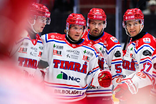 Timrås Anton Heikkinen jublar
