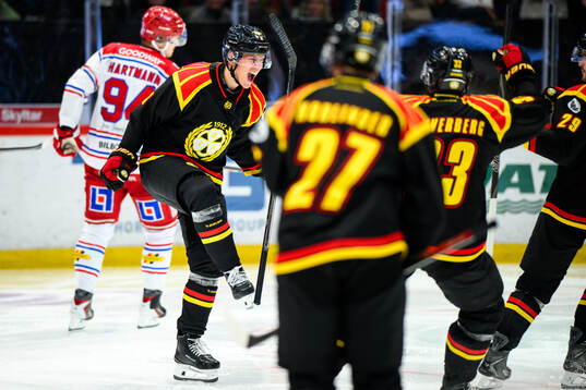 Brynäs Oskar Lindblom jublar