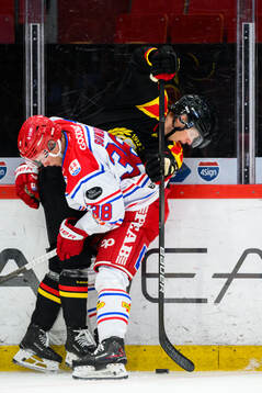 Timrås Albin Sundin och Brynäs Oskar Lindblom