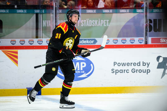 Brynäs Linus Ölund lämnar isen