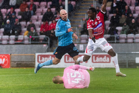 Djurgårdens Marcus Danielson och målvakt Filip Manojlovic