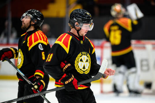 Brynäs Nicklas Bäckström deppar