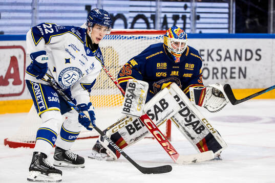 Leksands Lukas Vejdemo och Djurgårdens målvakt Magnus