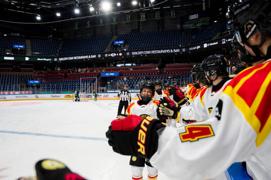 Brynäs Selma Karlsson jublar