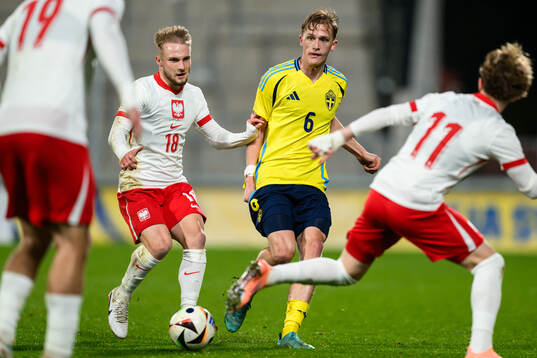 Kacper Duda of Poland and Olle Samuelsson of Sweden