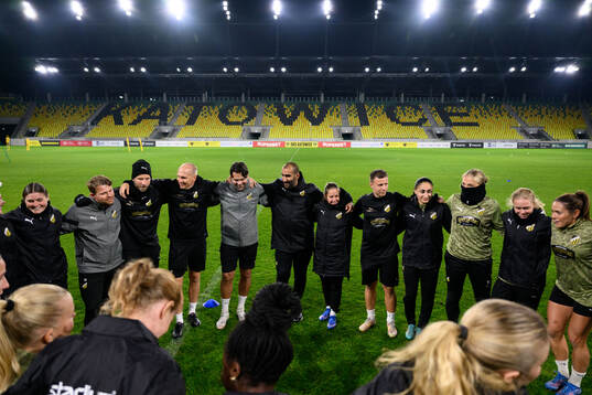 Bläddra bland fler bilder av Football, UEFA Women's Europa Cup, Häcken, Training 
