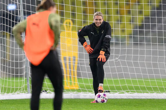 Goalkeeper Jennifer Falk