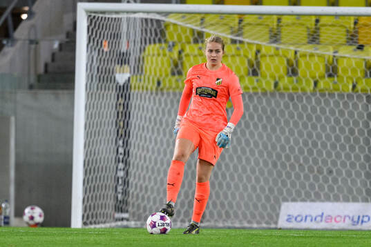 Goalkeeper Fanney Birkisdottir of Häcken