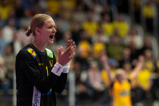 Goalkeeper Johanna Bundsen of Sweden