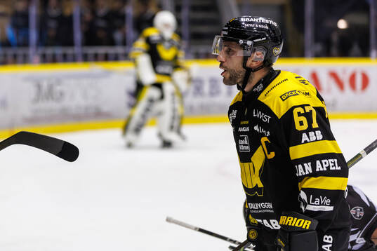 Västerås Konstantin Komarek deppar