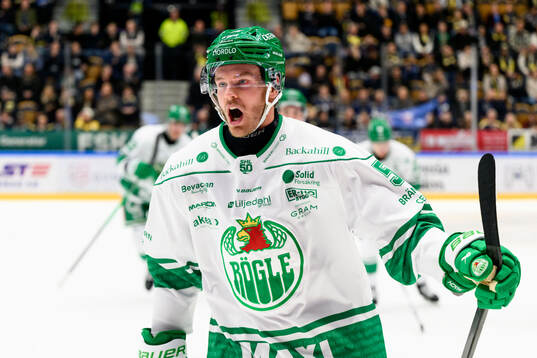 Rögles Filip Johansson jublar