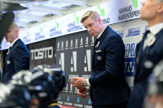 HV71s tränare Anton Blomqvist