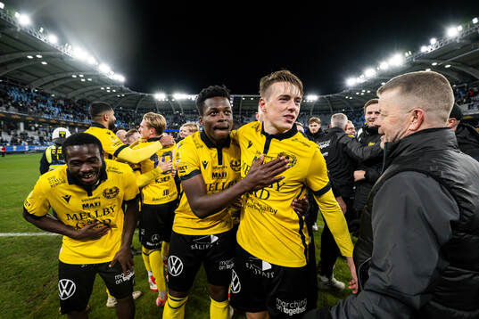 Mjällbys Elliot Stroud jublar