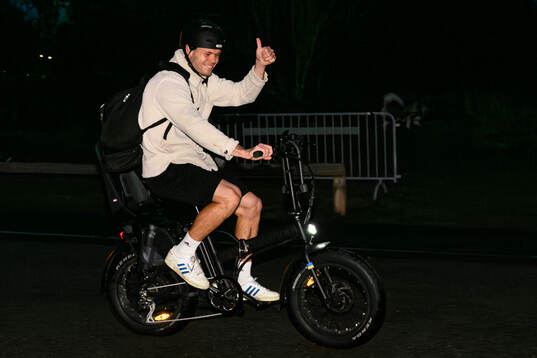 Mjällbys Jacob Bergström cyklar hem