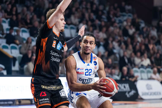 Borås Oskar Palmquist och Jämtlands Denzel George