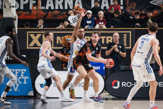 Jämtlands Adam Johansson och Denzel George och Borås AJ