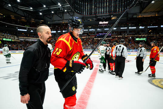 Brynäs Oskar Lindblom har ont
