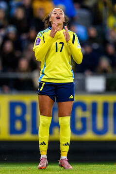 Felicia Schröder of Sweden reacts