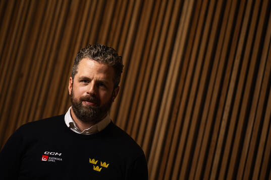 Tre Kronor dams förbundskapten Ulf Lundberg