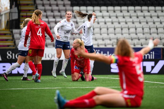 Eskilstuna Uniteds Felicia Rogic jublar