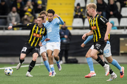 Häckens Julius Lindberg och Malmö FFs Adrian Skogmar