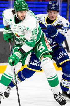 Rögles Dennis Everberg och Leksands Victor Johansson
