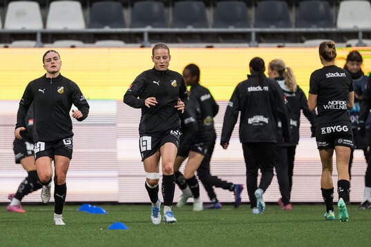 Häckens Hanna Wijk och Anna Anvegård