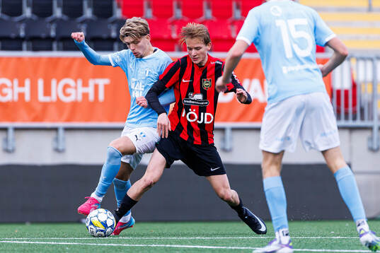 Malmö FFs Elliott Andersson och Brommapojkarnas Malcolm