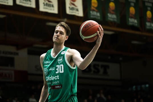 Södertäljes Nick Spires deppar