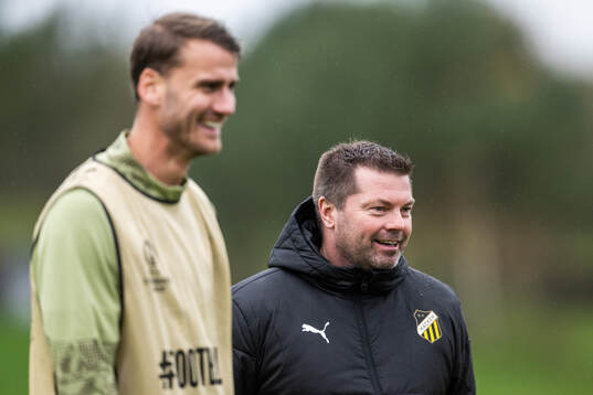 Johan Hammar and head coach Jens Gustafsson