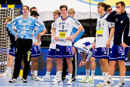 Ystad IFs målvakt Alexander Lindén och Linus Fernebrand