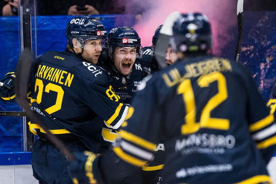 Södertäljes Hampus Harlestam jublar