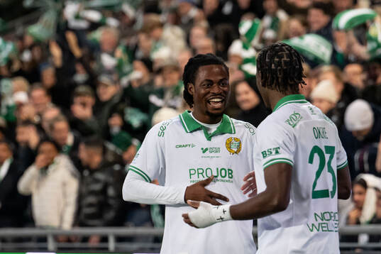 Hammarbys Frank Junior Adjei och Frank Junior Adjei jublar