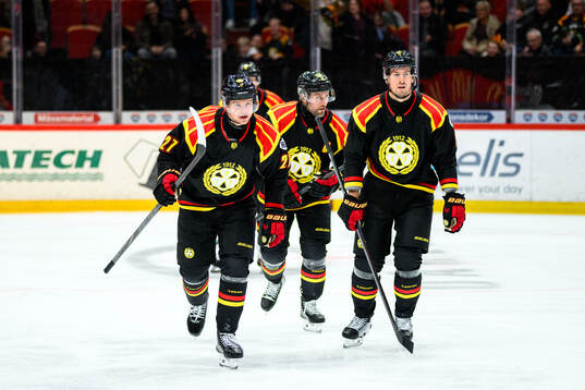 Brynäs Mattias Norlinder jublar