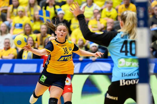 Elin Hansson of Sweden