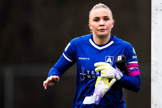 Goalkeeper Hanne Larsen of Åsane