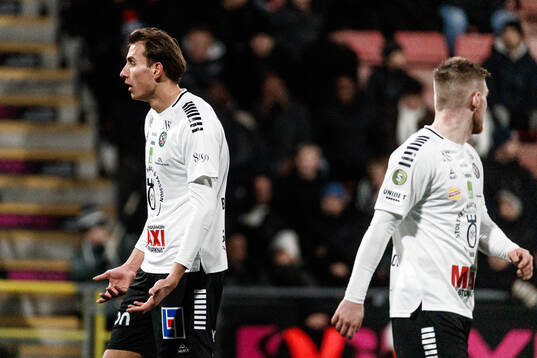 Örebros Melvin Bajrovic deppar