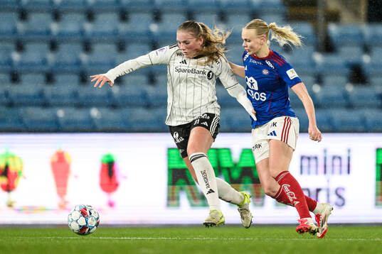Andrea Buberg of Rosenborg and Karina Sævik of Vålerenga
