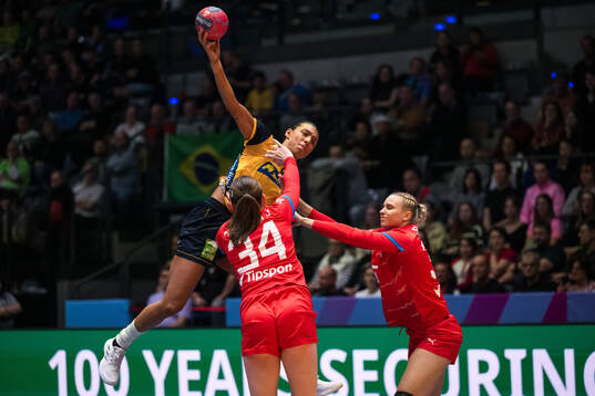 Jamina Roberts of Sweden, Julie Frankova and Valerie