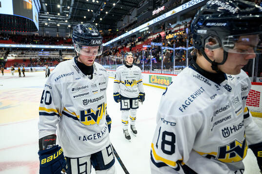 HV71s Oskar Stål-Lyrenäs deppar