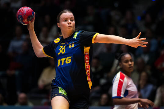 Elin Hansson of Sweden