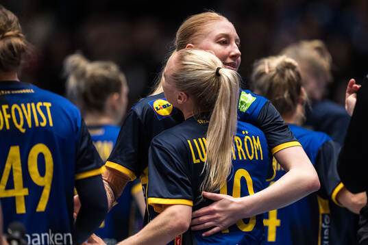 Tyra Axnér and Mathilda Lundström of Sweden celebrating