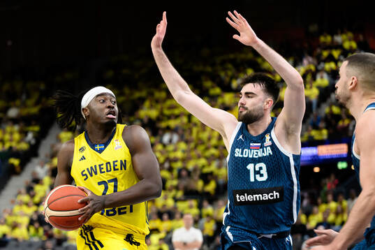 Zaba Bangala of Sweden and Robert Jurkovic of Slovenia