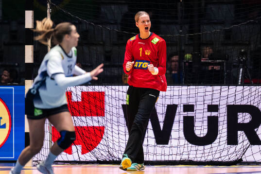 Goalkeeper Johanna Bundsen of Sweden celebrates