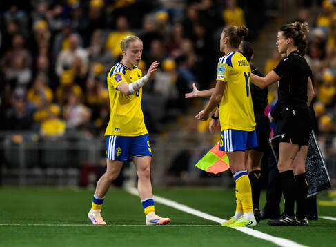 Anna Sandberg and Filippa Angeldahl of Sweden