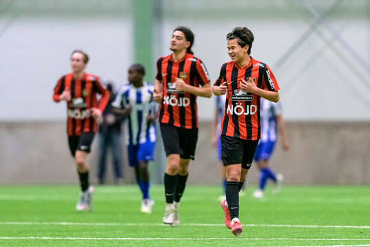 Brommapojkarnas Valter Bexelius jublar