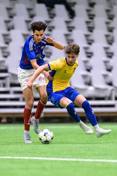 Vålerengas Gabriel Raikowic och Bröndbys Mathias Schou