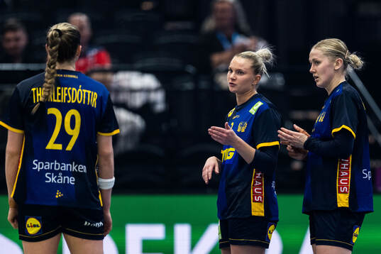 Kristin Thorleifsdottir, Clara Lerby, and Emma Lindqvist of