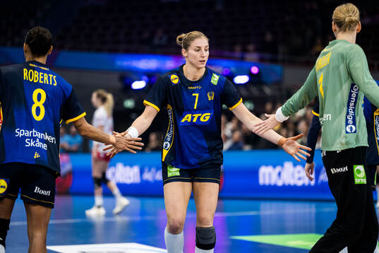 Linn Blohm of Sweden celebrating